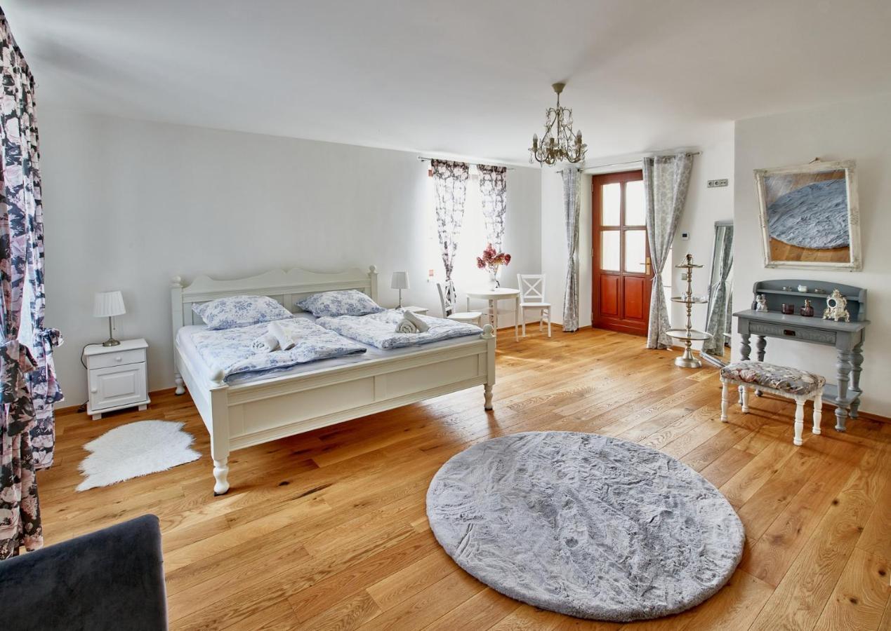 Vila Stary Mlyn Prosec pod Jestedem Exteriör bild